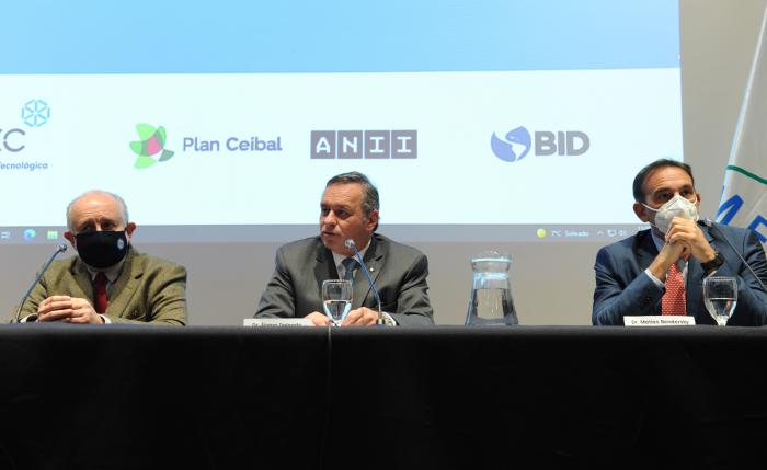 Álvaro Delgado encabezó lanzamiento de los nuevos programas académicos de Uruguay Global