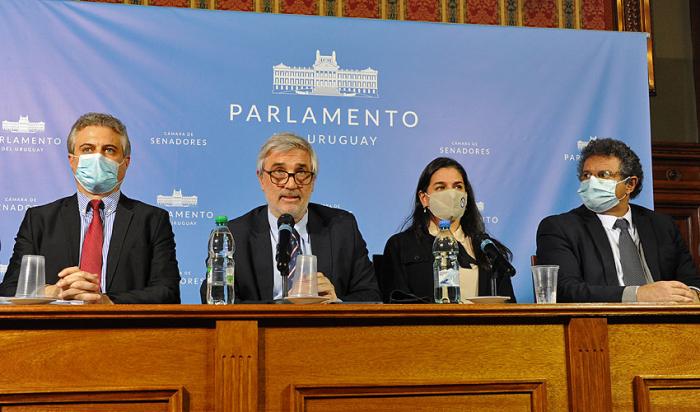 Conferencia de prensa del equipo económico