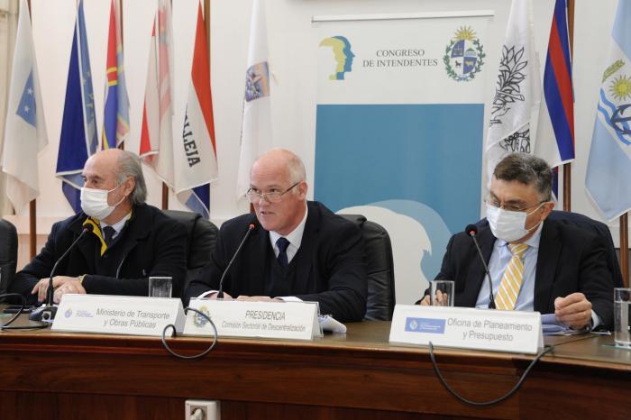 Primera reunión de trabajo sectorial presencial en la sede del Congreso de Intendentes