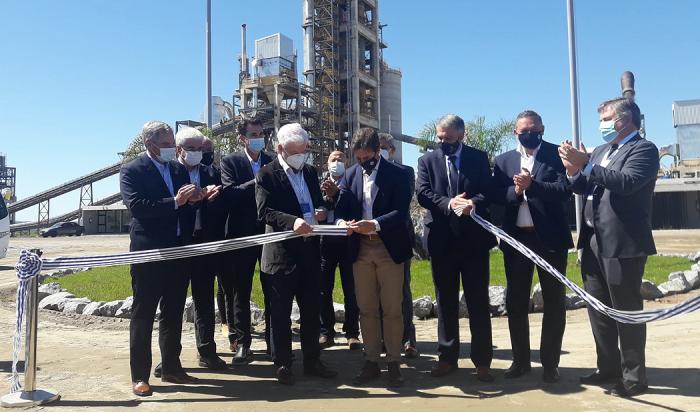Presidente Lacalle Pou participó en inauguración de fábrica cementera en Treinta y Tres