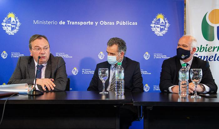 Ministerio de Transporte y Obras Públicas firmó convenios sociales por 30 millones de pesos
