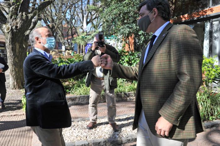 Ministros Mieres, Lema y Salinas se reunieron con directivos de la ARU