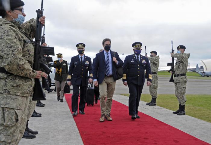 Presidente Lacalle Pou regresó a Uruguay tras gira oficial por México y Estados Unidos
