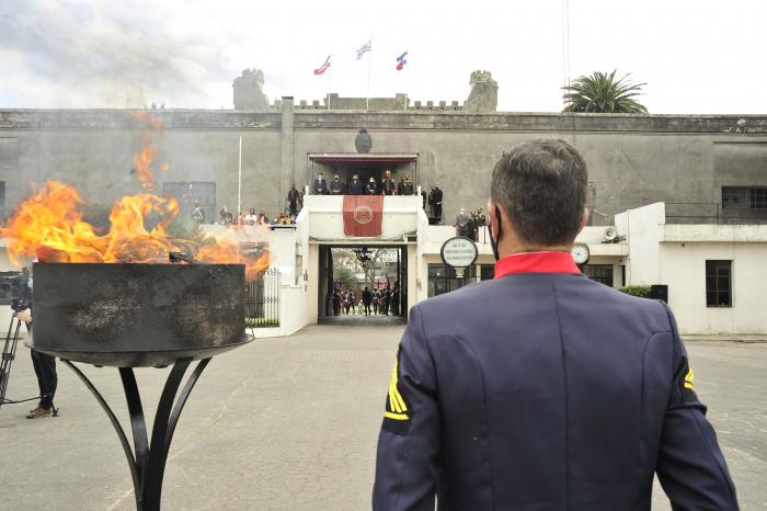 Incineración de pabellones patrios en el aniversario del fallecimiento de José Gervasio Artigas