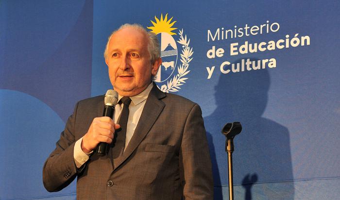 Becas Carlos Quijano promoverán la formación de estudiantes de posgrado