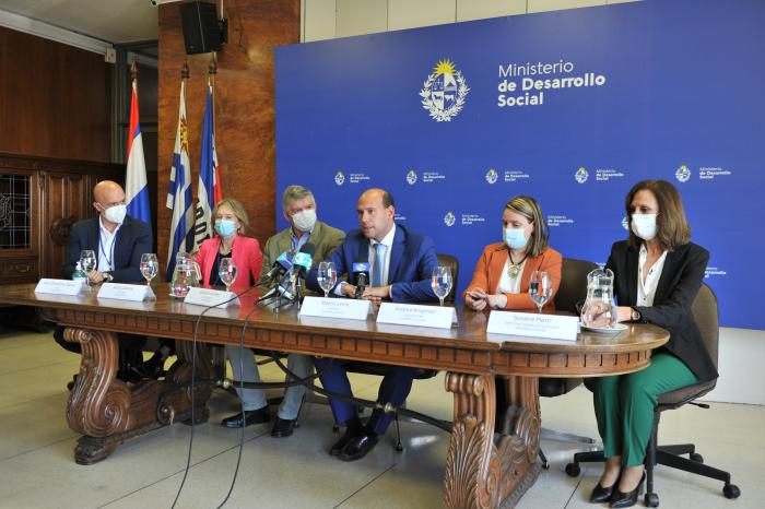 Mides firmó un acuerdo con el Grupo Disco para generar oportunidades laborales