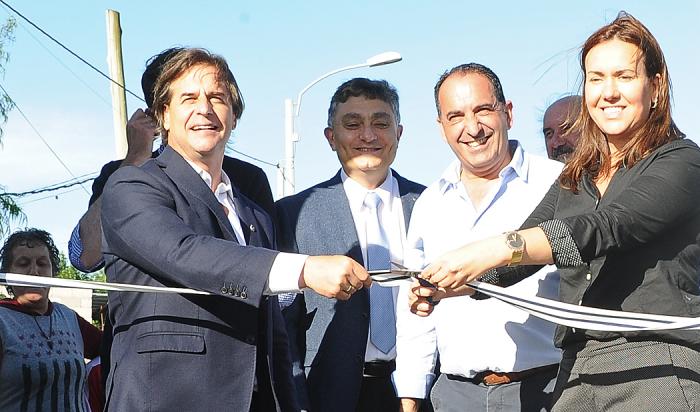Presidente Lacalle Pou encabezó inauguración de obras viales en el Municipio F de Montevideo