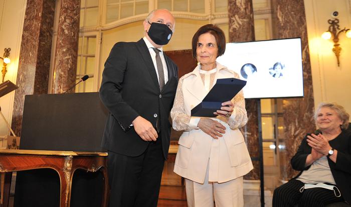Ceremonia de reconocimiento y entrega de la Medalla Delmira Agustina