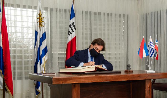 Beatriz Argimón asumió la presidencia tras viaje de Lacalle Pou a Catar
