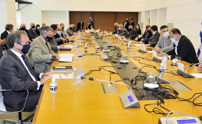 Imágenes del Consejo de Ministros encabezado por Luis Lacalle Pou en Torre Ejecutiva