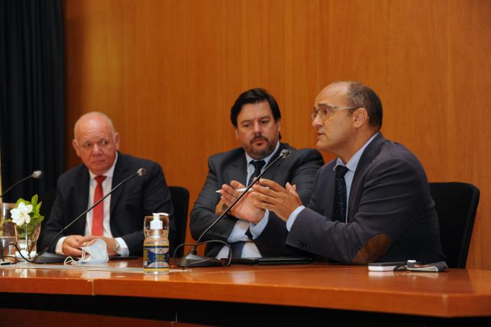 Ministerios de Ambiente y de Industria, Energía y Minería en espacio de diálogo 