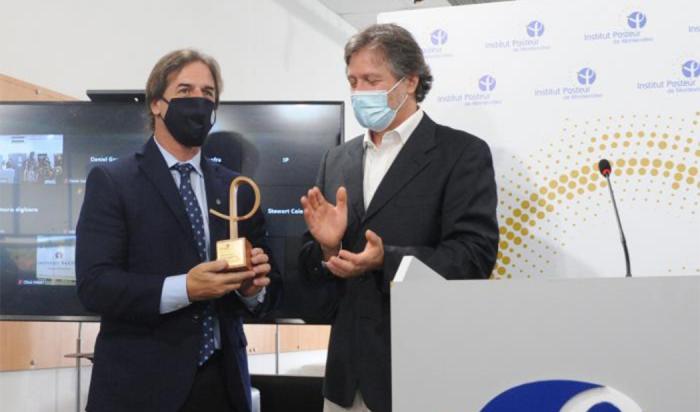 Lacalle Pou encabezó la celebración por el 15.° aniversario del Instituto Pasteur de Montevideo