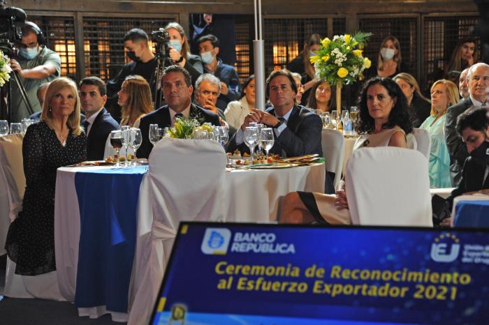 Lacalle Pou participó en reconocimiento anual al sector exportador