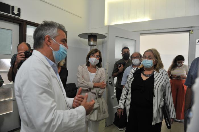 Hospital de Clínicas presentó equipo con sistema de enfriamiento que impide que pacientes con quimio