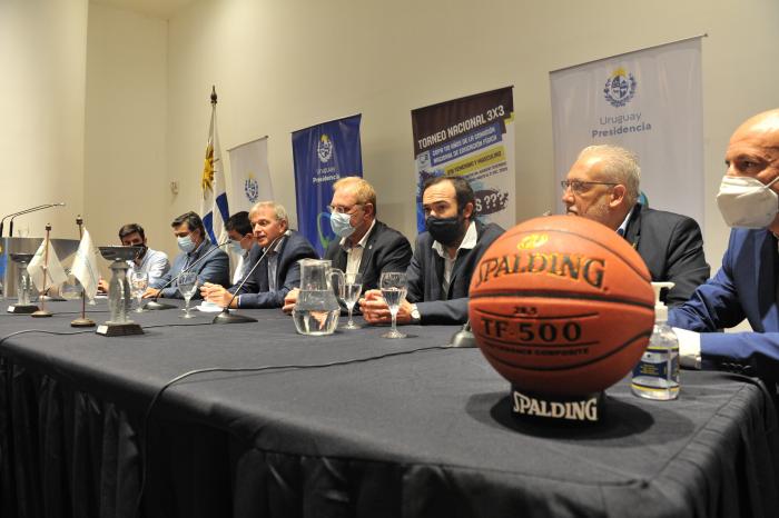 Gobierno presentó las finales de la copa de básquetbol juvenil