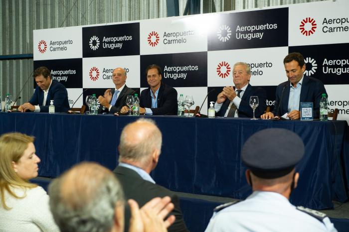 Lacalle Pou encabezó inicio de obras en aeropuerto internacional de Carmelo