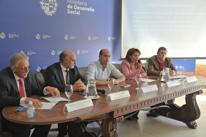 Nuevo acuerdo promueve la inclusión educativa y laboral de personas trans