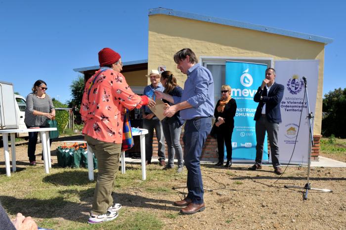 Mevir entregó soluciones habitacionales en Solís de Mataojo, departamento de Lavalleja