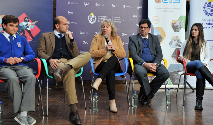 Convocan a estudiantes de educación media a presentar proyectos tecnológicos con drones