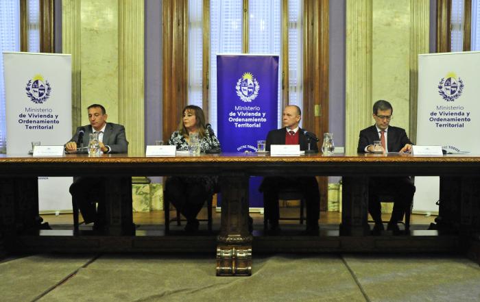 Ministerio de Vivienda impulsa uso de madera nacional para construcción de soluciones habitacionales