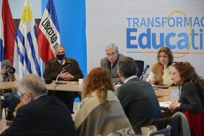 Autoridades de ANEP con referentes políticos y del ámbito productivo