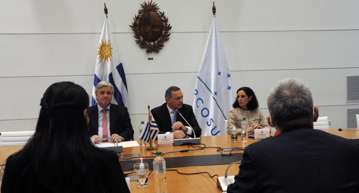 Ejecutivo se reunió con representantes del gobierno de la República Popular de China