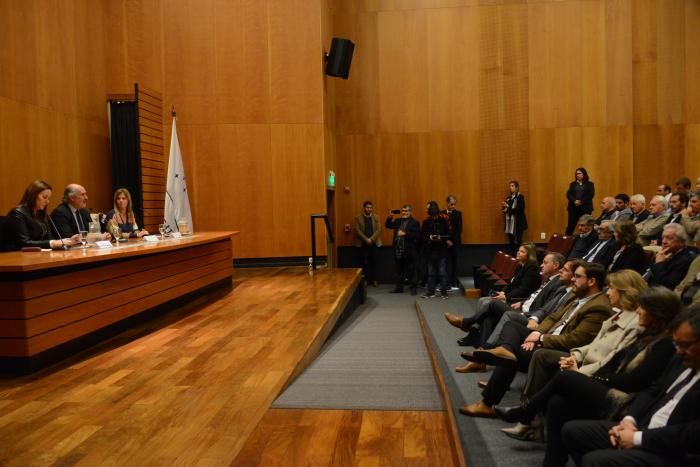 Lacalle Pou participó en firma de acuerdos entre Sembrando y gobiernos departamentales