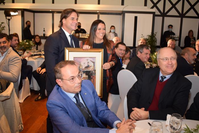 Presidente Lacalle Pou participó de celebración del 106.° aniversario del Centro de Navegación