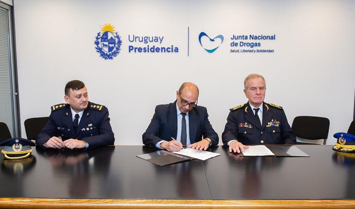 Firma de acuerdo entre la Junta Nacional de Drogas y el Ministerio del Interior