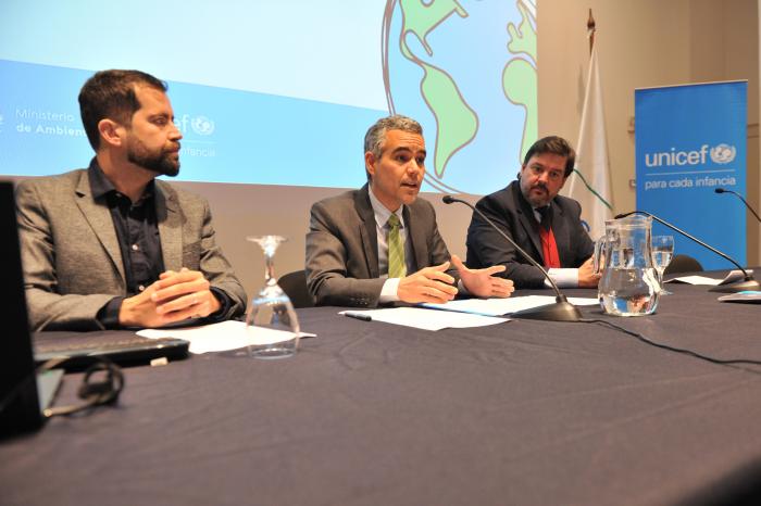 Ejecutivo busca incorporar perspectiva de infancia y adolescencia en políticas de cambio climático