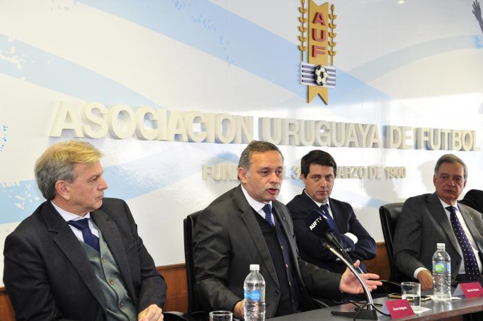 Delegación uruguaya en Copa del Mundo de FIFA 2022 vestirá trajes confeccionados con lana nacional
