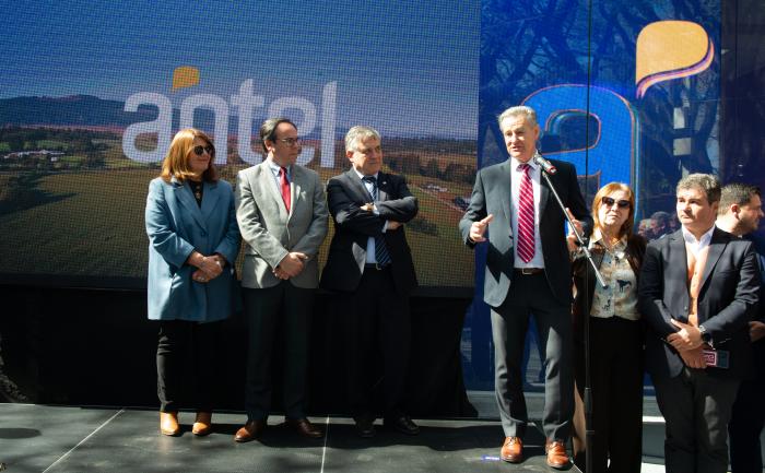 Antel invirtió 131 millones de dólares para fortalecer conectividad en el interior del país