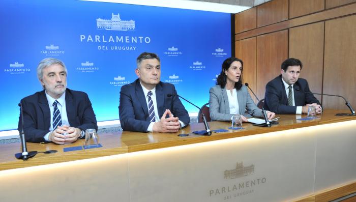 Azucena Arbeleche presentó el proyecto de Rendición de Cuentas en la Comisión de Presupuesto