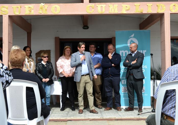 Mevir realiza escritura de 50 viviendas colectivas en Puntas de Valdez