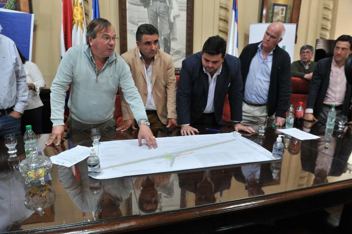 Visita del ministro de Transporte y Obras Públicas a Paysandú