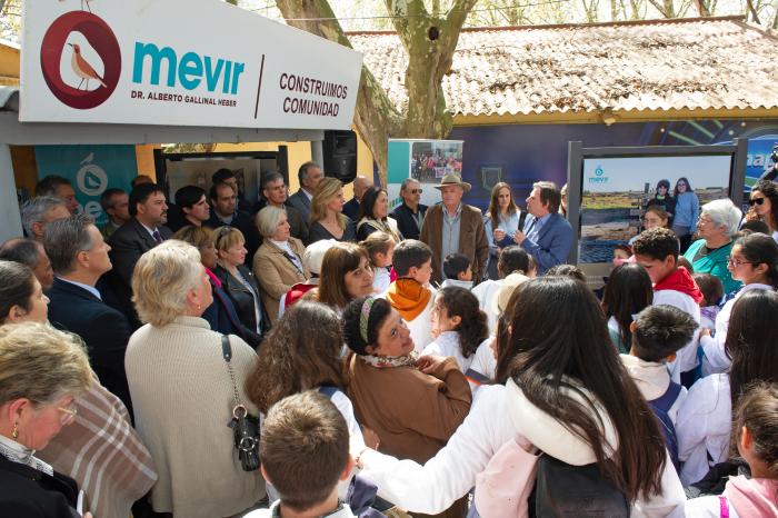 Inauguración de stand de Mevir en la Expo Prado 2022