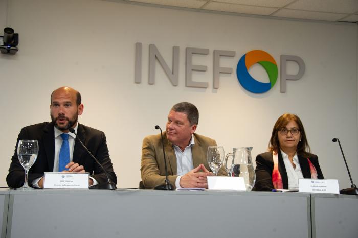 Imágenes de firma de convenio referido a Plan Nacional de Equidad Racial y Afrodescendencia 