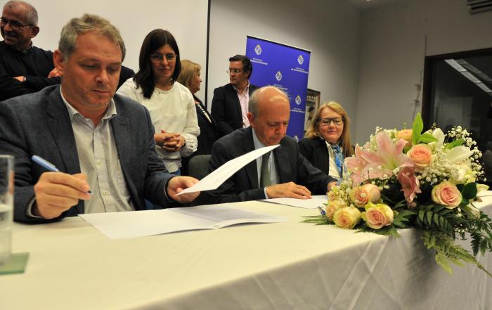 Firma de comodato entre ministerio de Defensa y Congreso de Intendentes