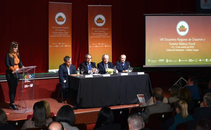Imágenes de la apertura del VIII Encuentro Regional de Cruceros y Turismo Náutico Fluvial