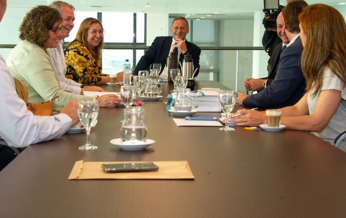 Imágenes de reunión en Torre Ejecutiva