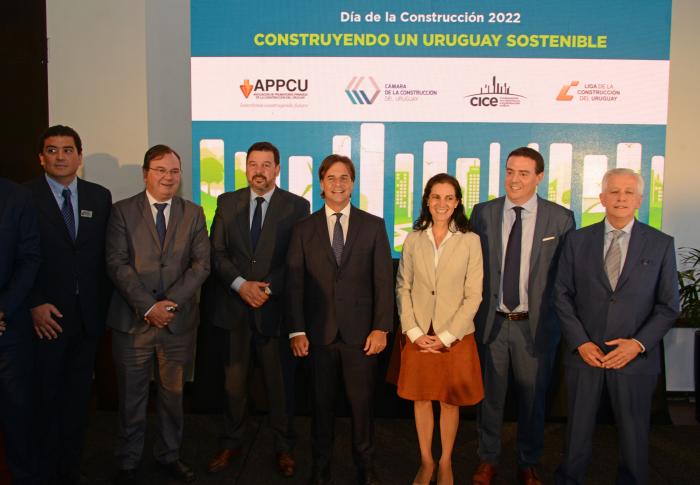 Luis Lacalle Pou en el acto de conmemoración del Día de la Construcción