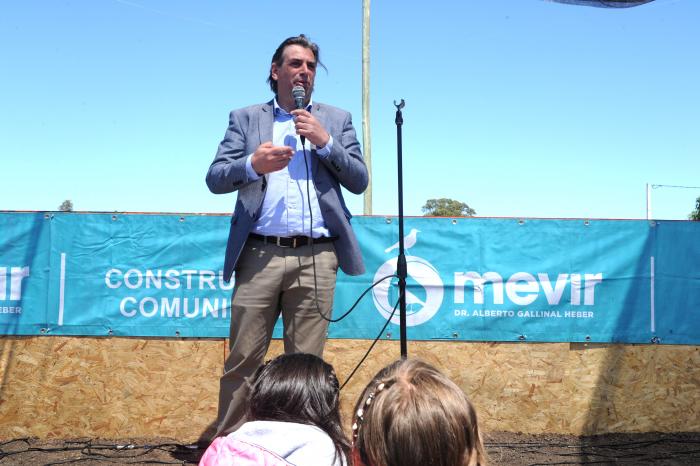 Inauguración de Mevir en Capilla del Sauce, departamento de Florida.