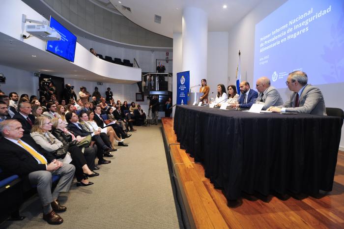 Presidente Lacalle Pou asistió a la presentación de estudio de inseguridad alimentaria