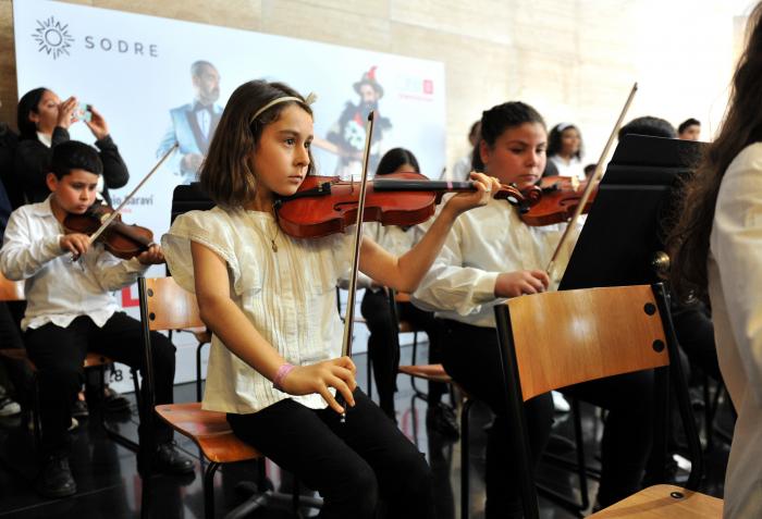 Firma de convenio entre INAU y Sodre: Un Niño, Un Instrumento