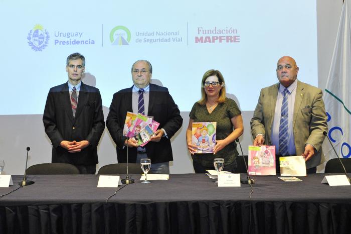 Imágenes del acuerdo entre Unasev y Mapfre