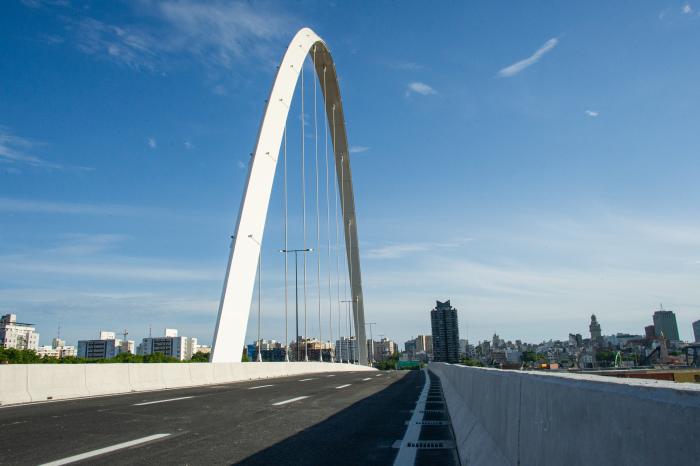Nuevo viaducto en rambla portuaria 