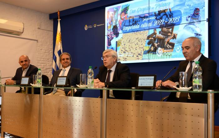 Imágenes del lanzamiento de temporada de verano en San Gregorio de Polanco 