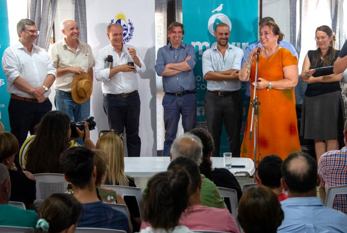 Imágenes del acto de entrega de escrituras en Puntas de Valdez