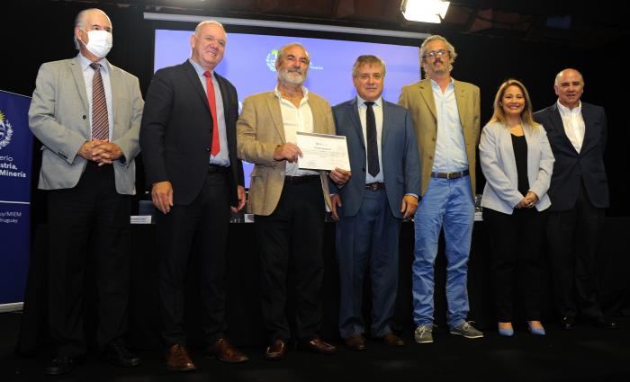 Imágenes de entrega de certificados a proyectos seleccionados por la convocatoria 2022 del Fondo Ind