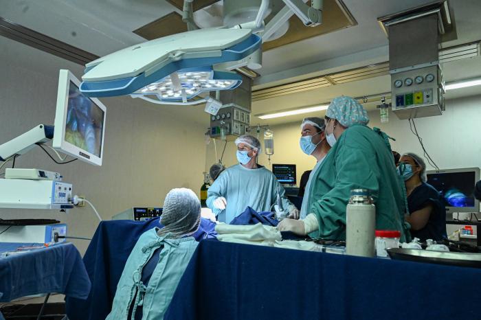 Imágenes de cirugía sin precedentes a usuaria de ASSE